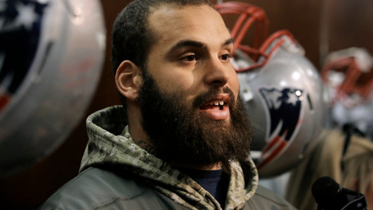 Pats' Guy honors Vegas shooting victims, lost baby on cleats